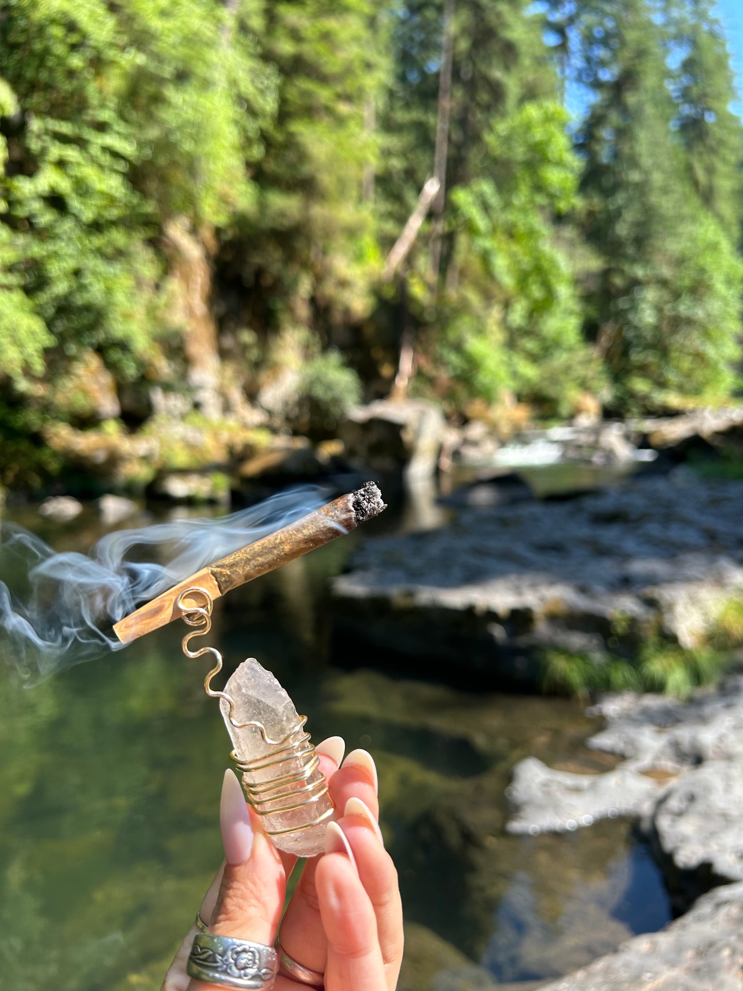 Crystal Joint Holder